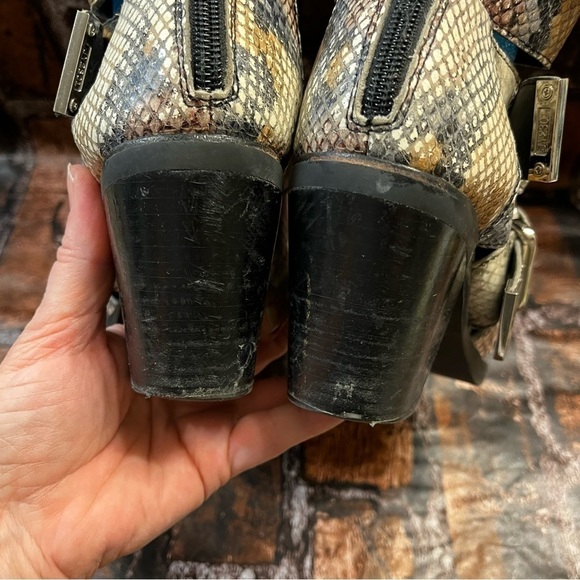 Jeffrey Campbell Cacares Snakeskin Ankle Boots 3 Buckles Moto Chunk Heel SZ 6.5 - Picture 11 of 15